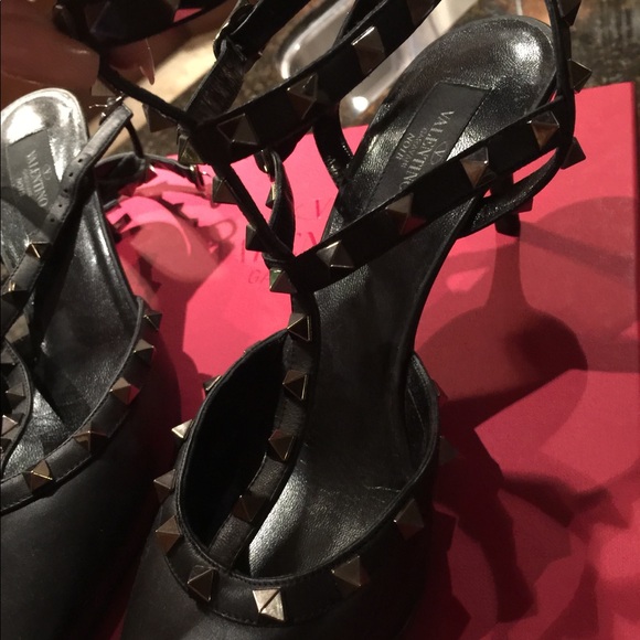 Valentino Heels - Picture 3 of 8